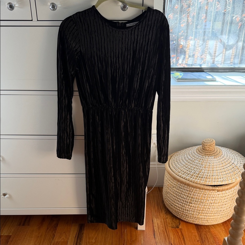 Glamorous Black Long Sleeve Velvet Dress
